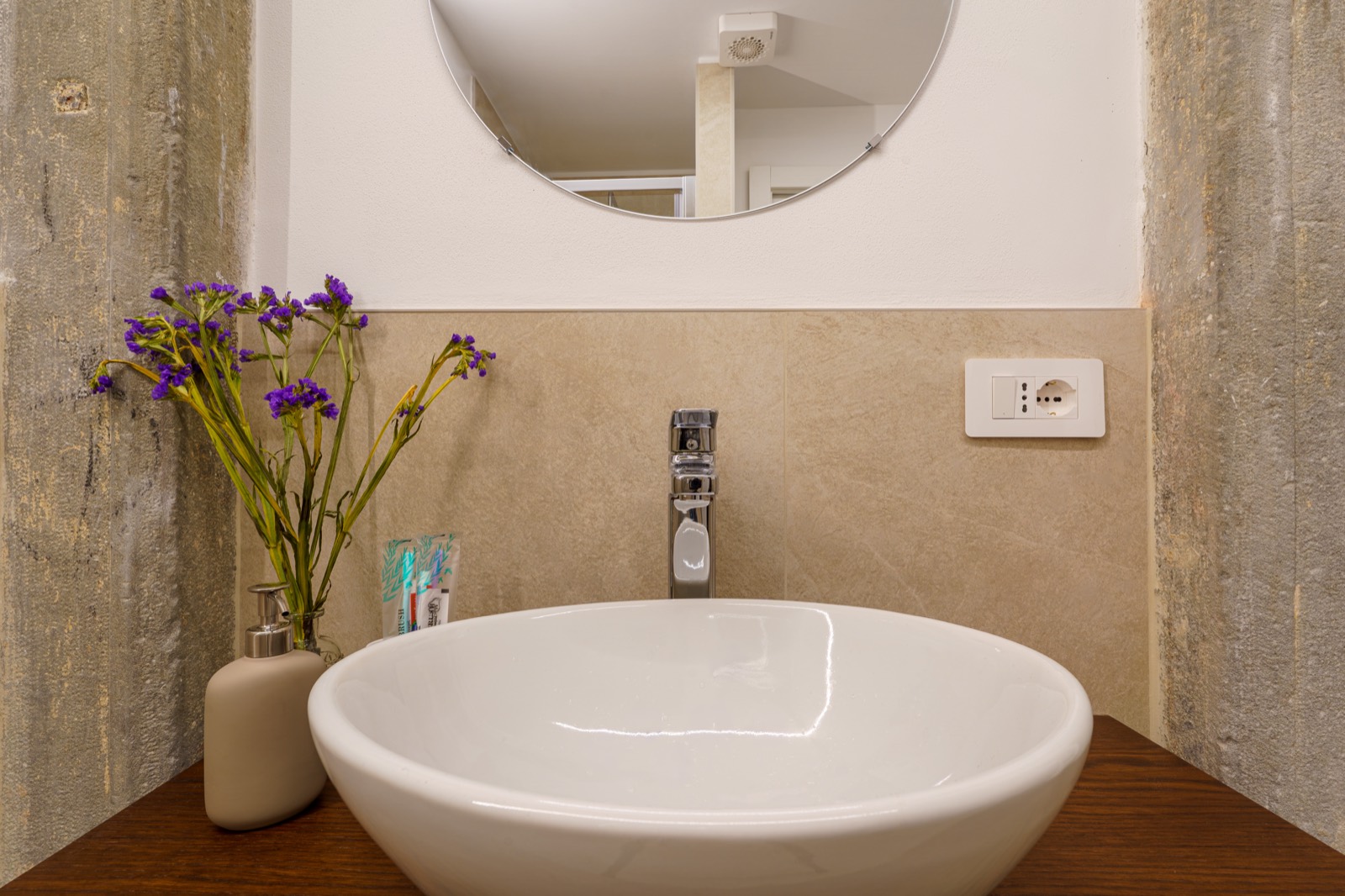 Bathroom detail – Bergamo DiMora, Bergamo