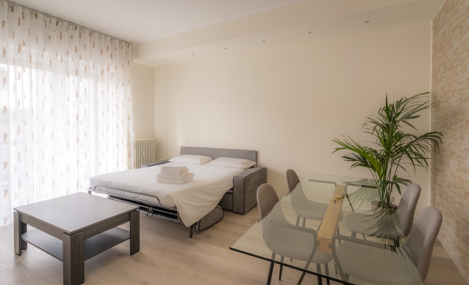 The double sofa bed in the living room – Bergamo Hideout, Bergamo